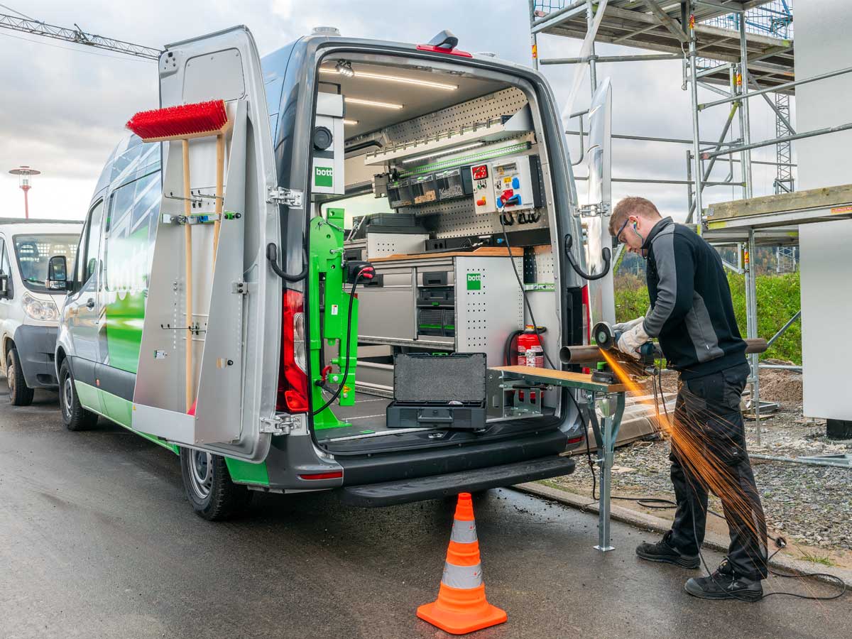 Mit der bott vario3 Fahrzeugeinrichtung sind Sie auch an der Baustelle mobil und flexibel.